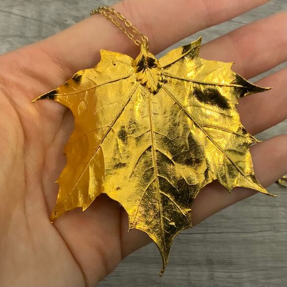 Vintage Gold Tone Real Maple Leaf Pendant Chain Necklace Nature Fall Statement - Picture 2 of 10